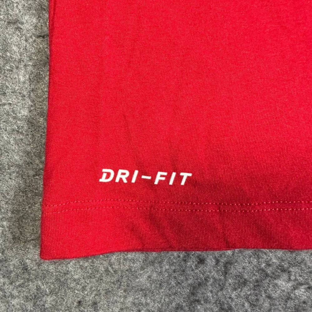 Nike Dri-FIT Mens Red Short Sleeve Athletic Training T-Shirt Swoosh Logo Large - Picture 9 of 9